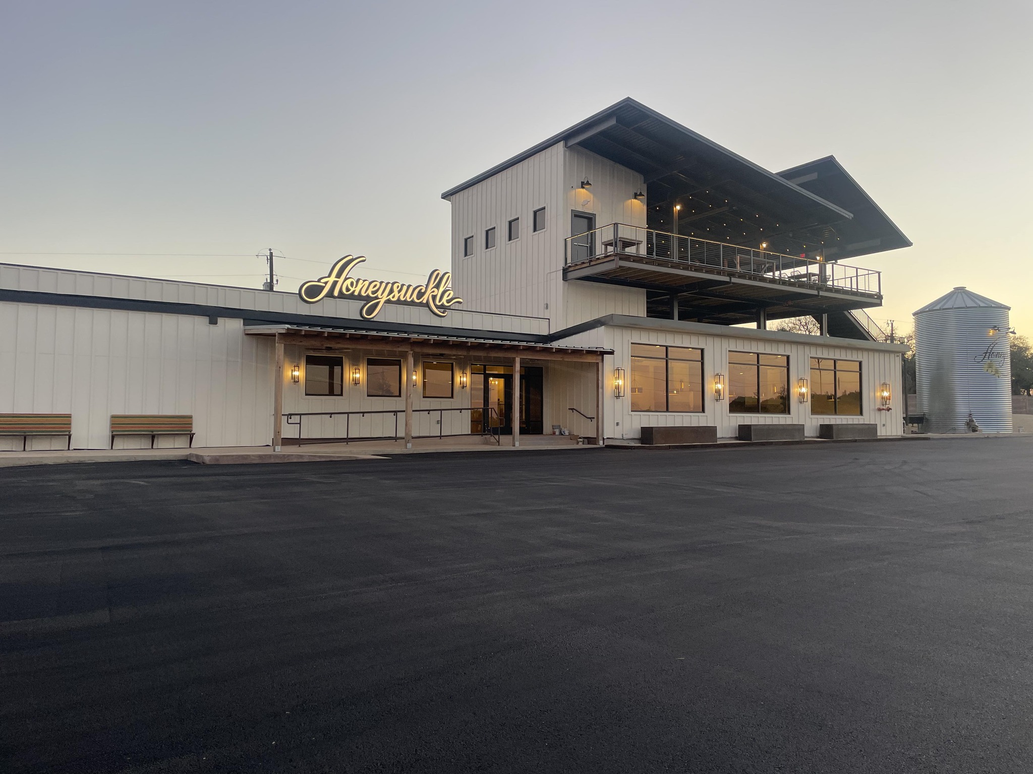 The Honeysuckle Bar & Grill - Fischer, TX